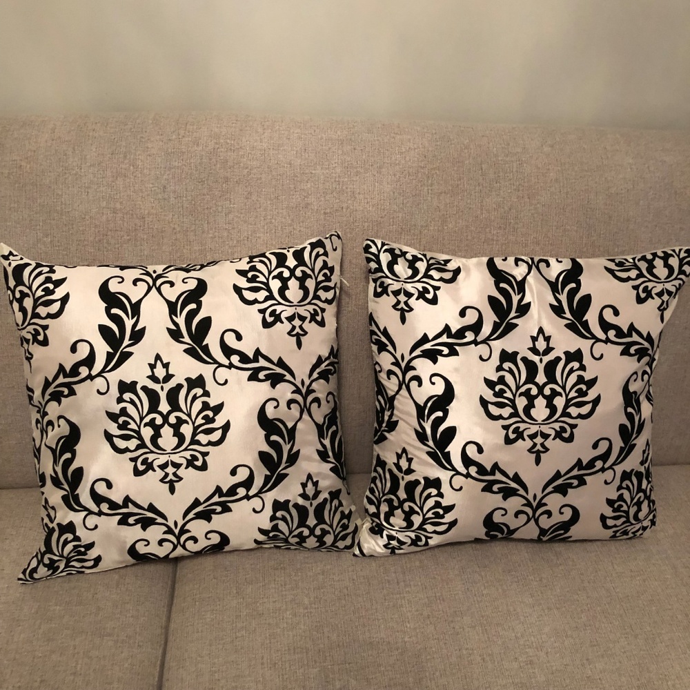 *HP* Two Damask Decorative Throw Pillow Covers - Picture 8 of 8